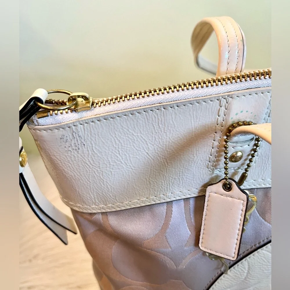 Coach Laura Signature Tote